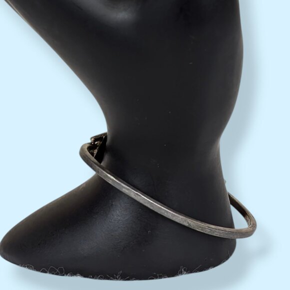 V. MOP Blue Alpaca Silver Floral Bracelet - Picture 2 of 6